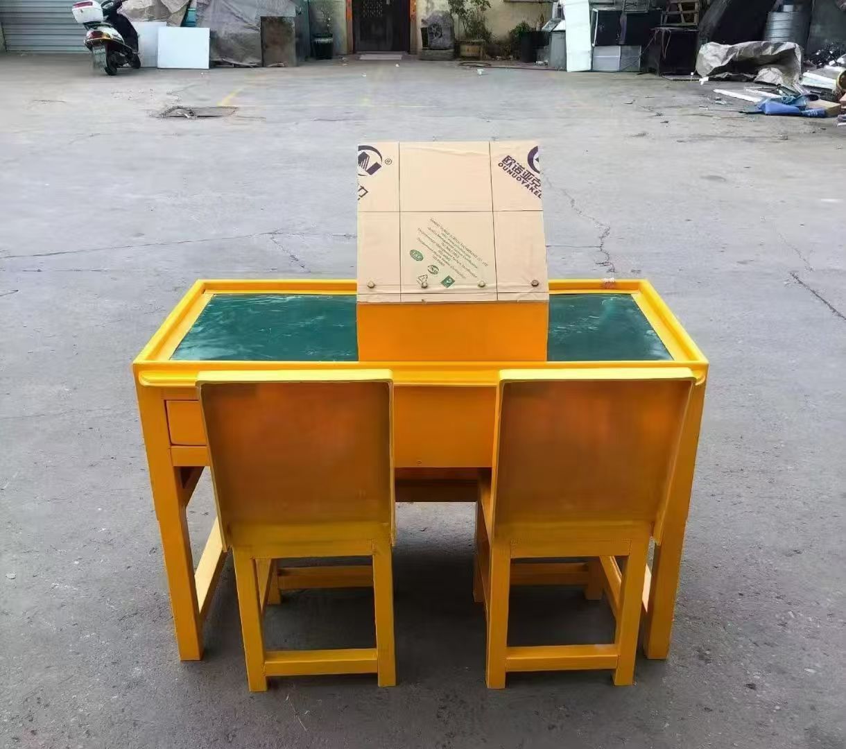 沧源防静电导通桌井下煤矿火工品发放桌：危险品流转的安全守护者